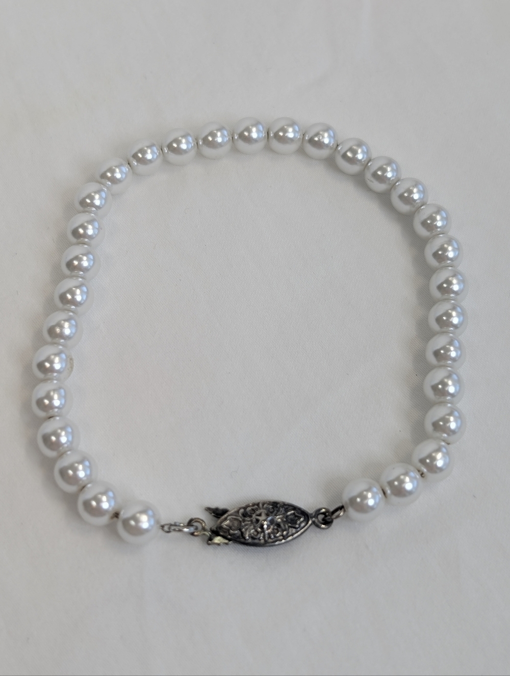 Vintage White Glass Pearl Bead Strand Bracelet Filigree Clasp